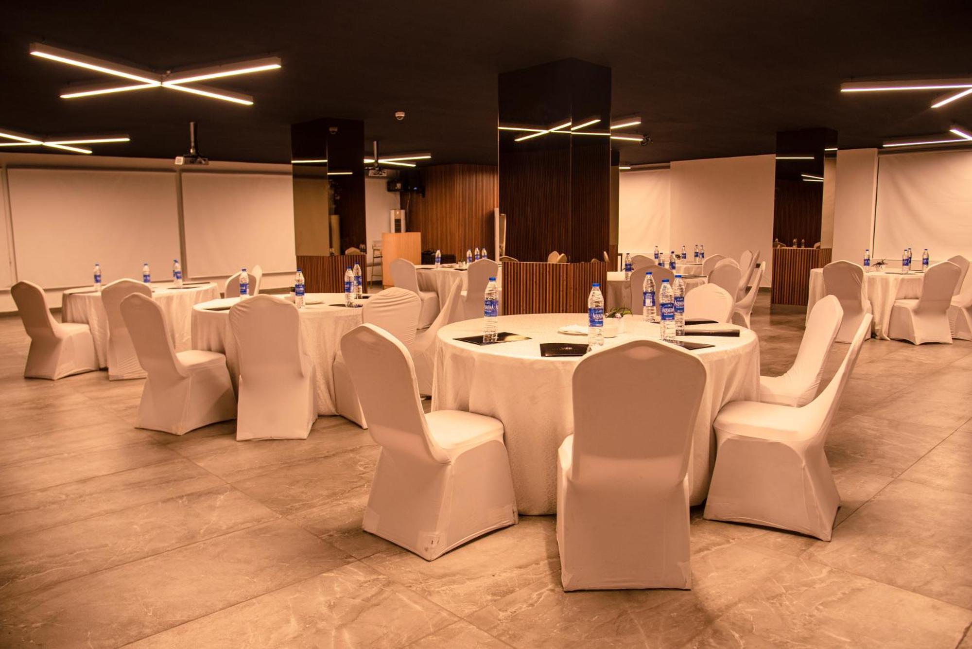 The Blowfish Hotel Lagos Exterior photo
