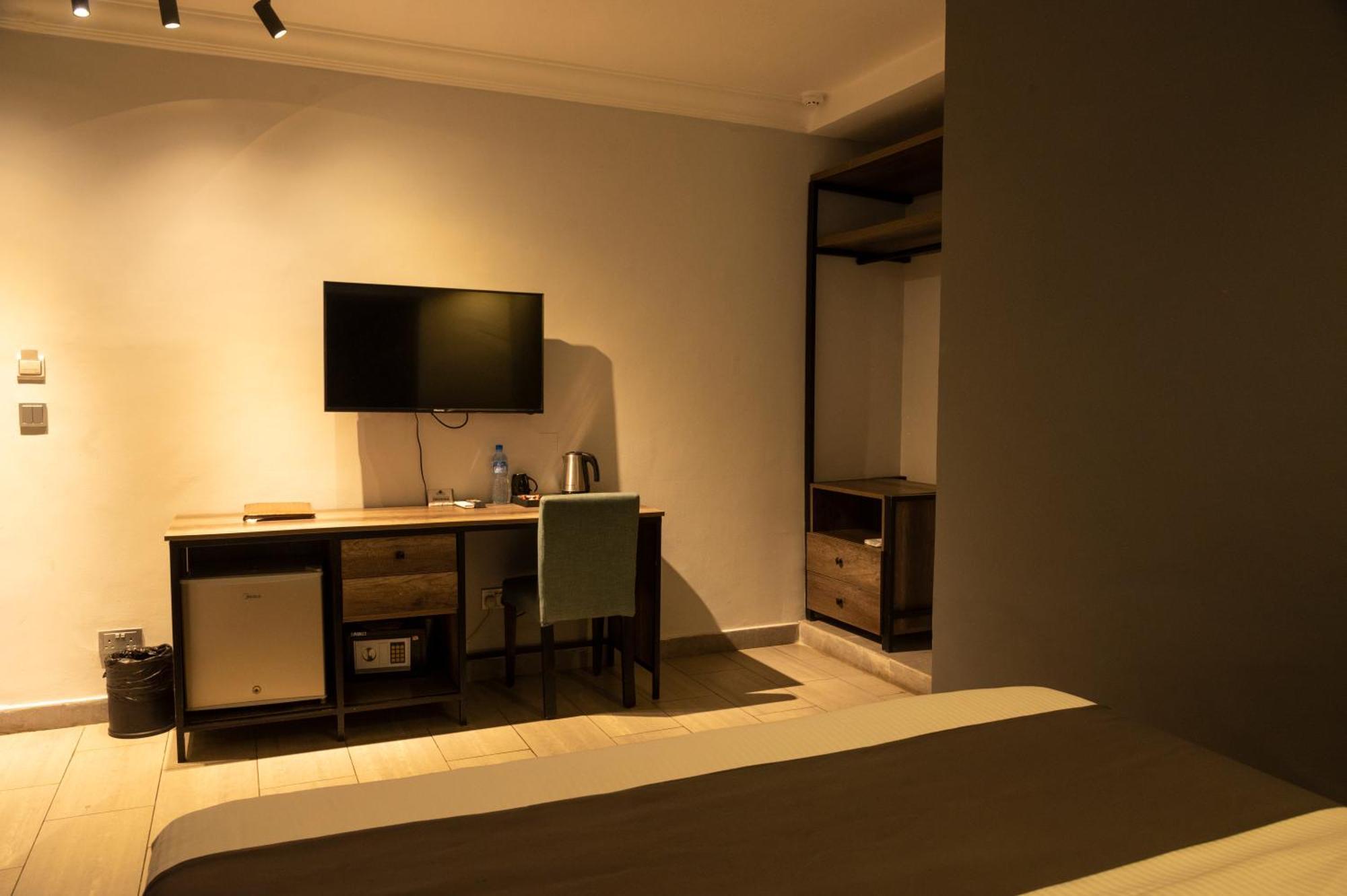 The Blowfish Hotel Lagos Room photo