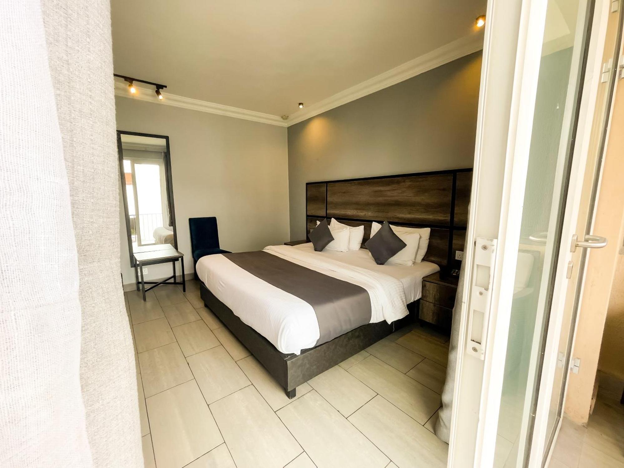 The Blowfish Hotel Lagos Room photo