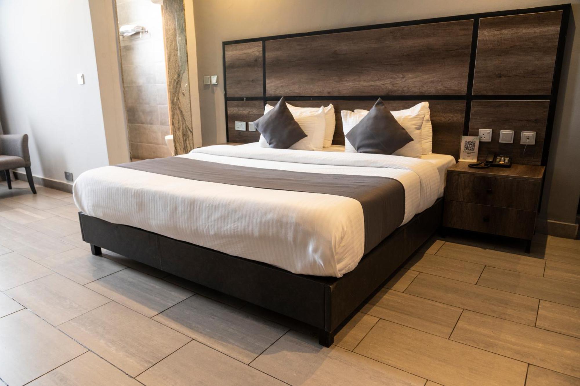 The Blowfish Hotel Lagos Room photo